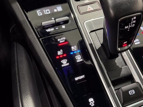 Certified 2023 Porsche Cayenne AWD/4WD image 37