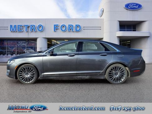 Used 2017 Lincoln MKZ Reserve FWD image 7