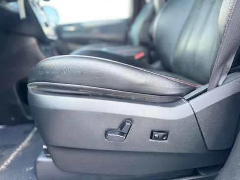 Used 2015 Dodge Grand Caravan R/T w/ Safety Sphere Group image 17