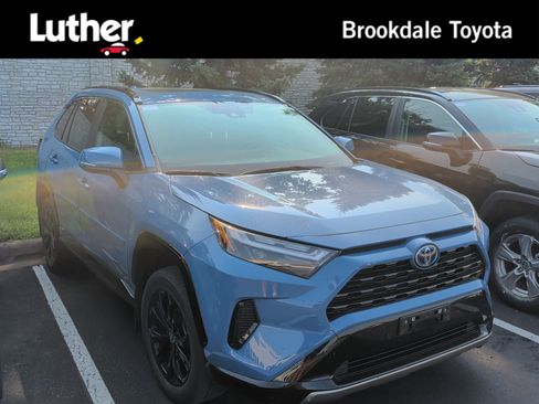 Used 2022 Toyota RAV4 SE w/ Convenience Package AWD/4WD image 1