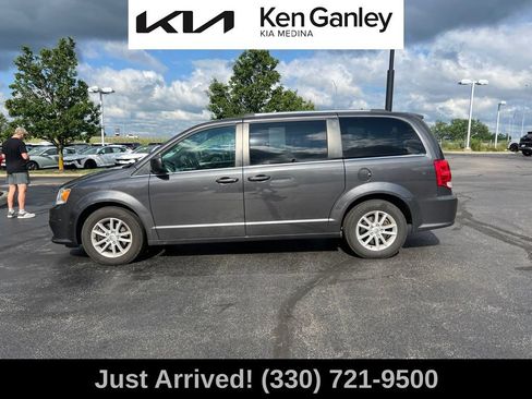 Used 2018 Dodge Grand Caravan SXT FWD image 8