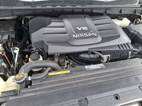 Used 2019 Nissan Titan PRO-4X w/ Pro-4x Convenience Package AWD/4WD image 28