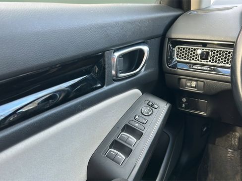 Used 2022 Honda Civic EX image 18