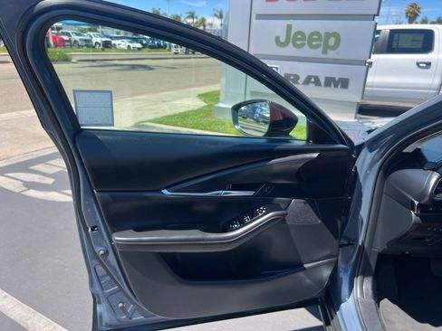 Used 2025 MAZDA CX-30 AWD 2.5 S w/ Preferred Package image 32
