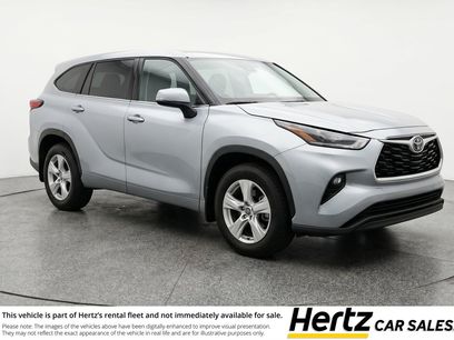Used 2025 Toyota Highlander LE
