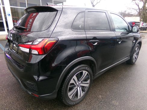 Used 2021 Mitsubishi Outlander Sport ES image 3