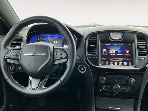 Used 2016 Chrysler 300 S image 14