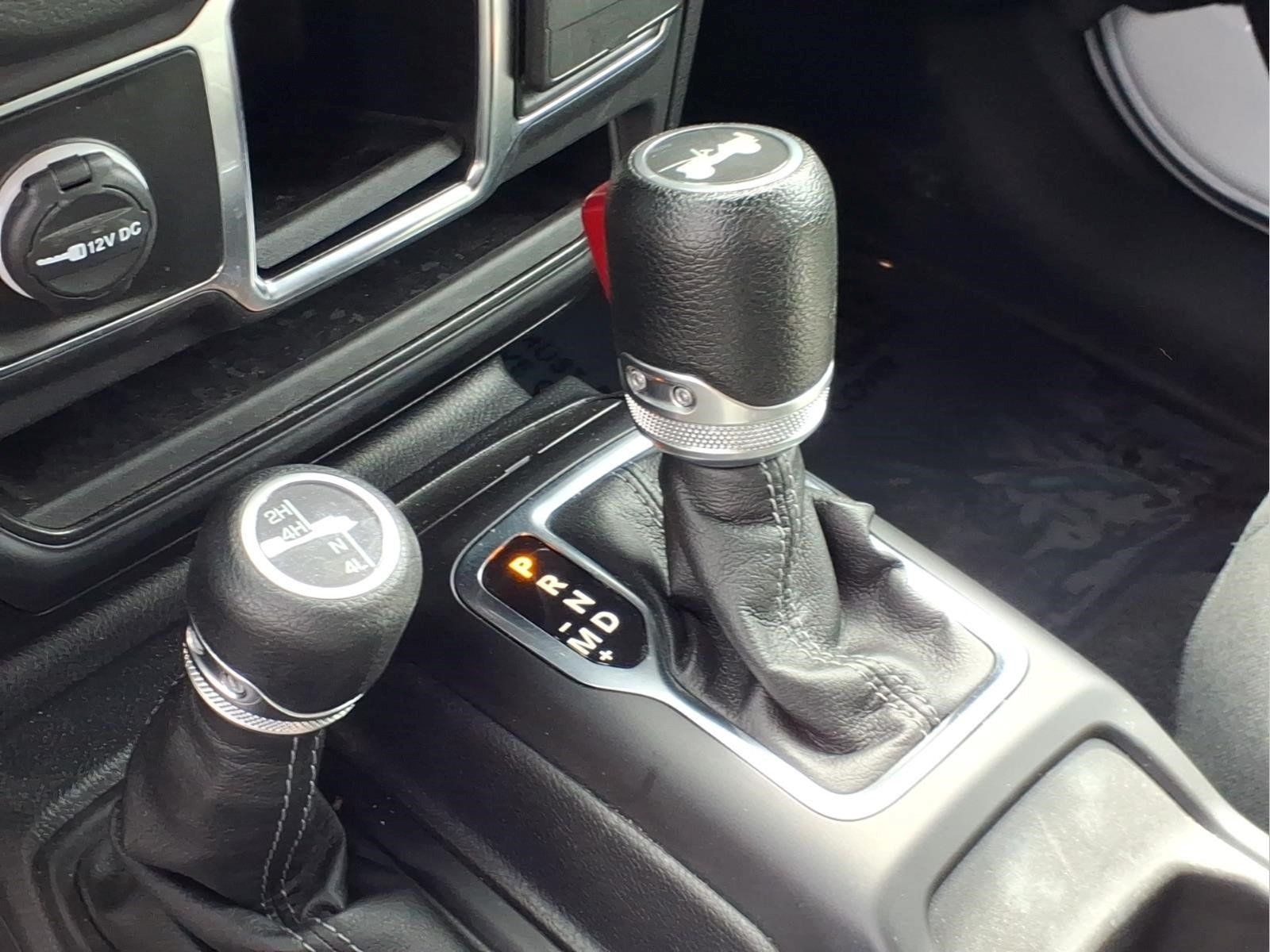 Used 2024 Jeep Wrangler Unlimited Sport AWD/4WD image 24