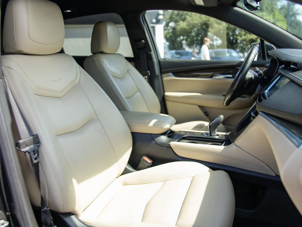 Used 2019 Cadillac XT5 FWD image 20
