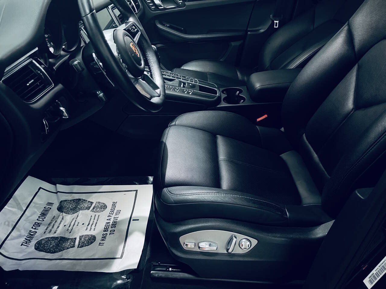 Used 2017 Porsche Macan AWD/4WD image 19