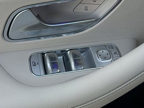 New 2025 Mercedes-Benz GLS 580 4MATIC image 21