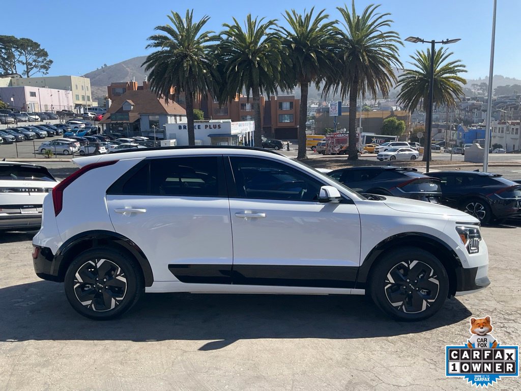 Used 2024 Kia Niro Wave FWD image 3