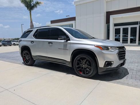 Used 2019 Chevrolet Traverse Premier w/ Redline Edition AWD/4WD image 2