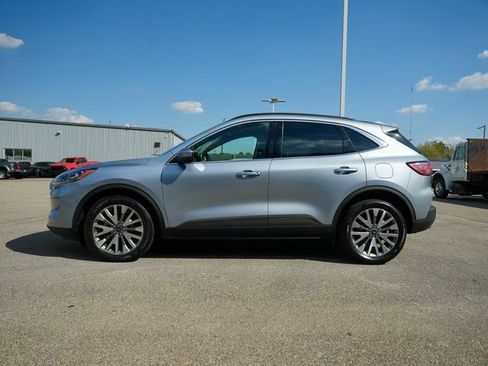 Used 2022 Ford Escape Titanium image 4