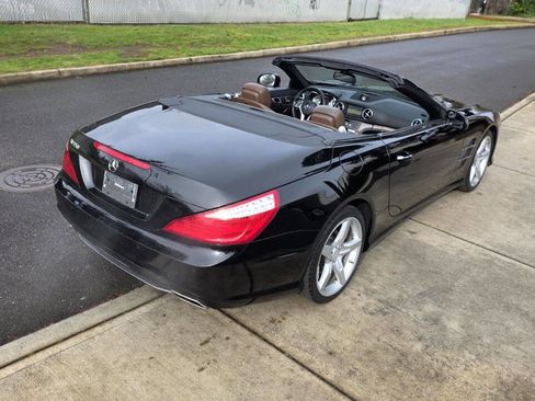 Used 2013 Mercedes-Benz SL 550 image 9