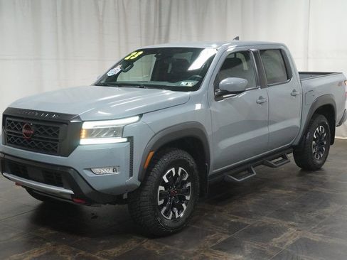 Used 2023 Nissan Frontier PRO-4X w/ Technology Package image 2