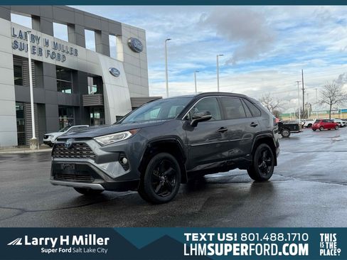 Used 2020 Toyota RAV4 XSE image 1