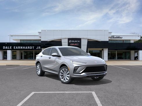 New 2026 Buick Envista Avenir image 2