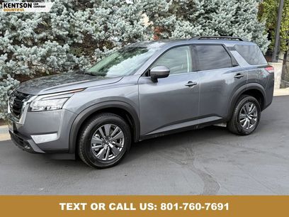 Used 2025 Nissan Pathfinder SV