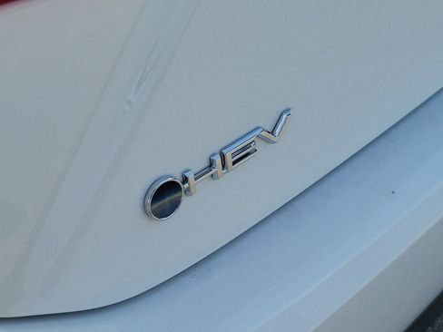 Used 2026 Toyota Camry LE FWD image 7