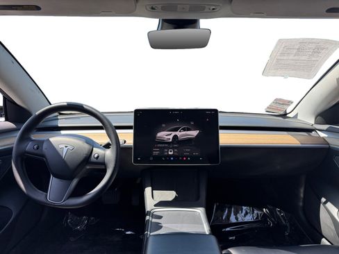 Used 2023 Tesla Model 3 Standard Range RWD image 10