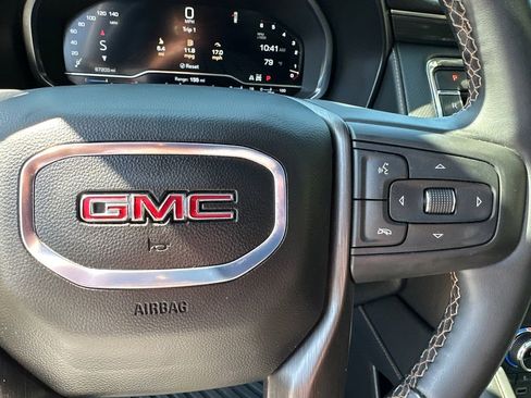 Used 2024 GMC Yukon XL AT4 w/ Technology Package AWD/4WD image 27