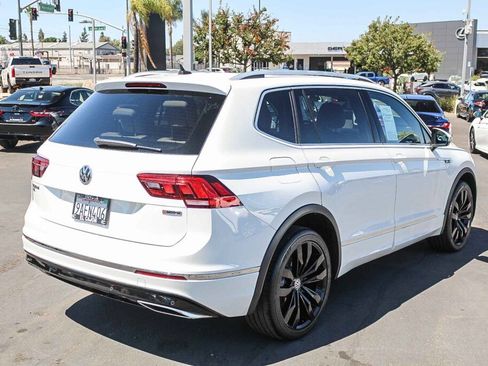 Used 2021 Volkswagen Tiguan SEL Premium R-Line AWD/4WD image 28