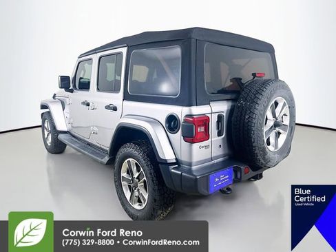 Used 2018 Jeep Wrangler Unlimited Sahara AWD/4WD image 6