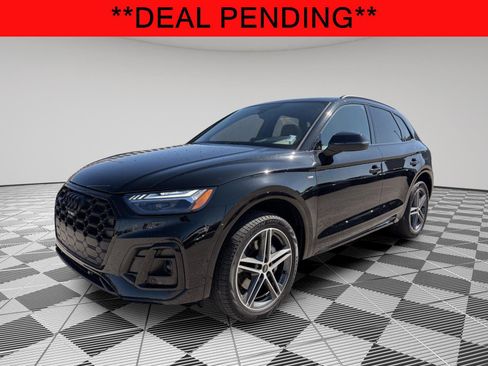 Used 2023 Audi Q5 e Prestige w/ Prestige Package image 1