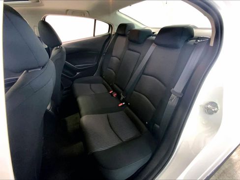 Used 2016 MAZDA MAZDA3 i Touring image 20