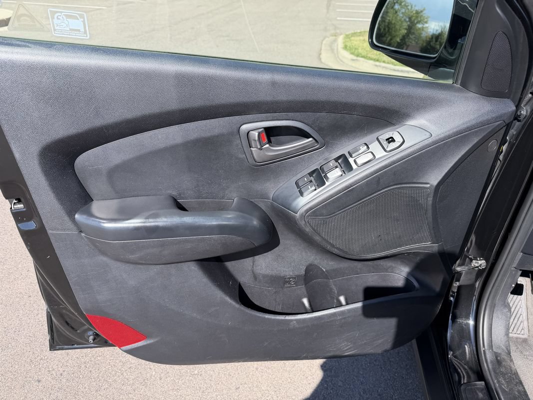 Used 2015 Hyundai Tucson GLS AWD/4WD image 11