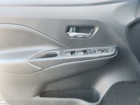 Used 2025 Nissan Versa SV image 21