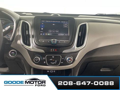 Used 2022 Chevrolet Equinox LS AWD/4WD image 15