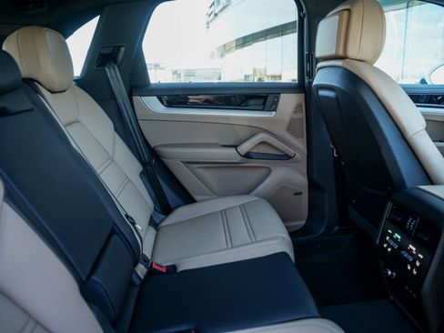 New 2026 Porsche Cayenne image 29
