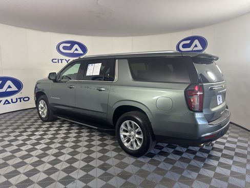 Used 2023 Chevrolet Suburban Premier RWD image 5