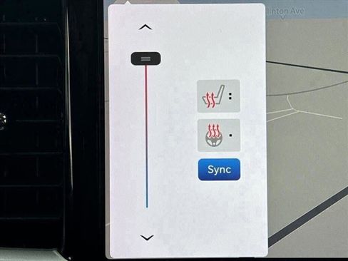 Used 2023 Chrysler Pacifica Touring-L w/ Uconnect Theater Family Group image 15