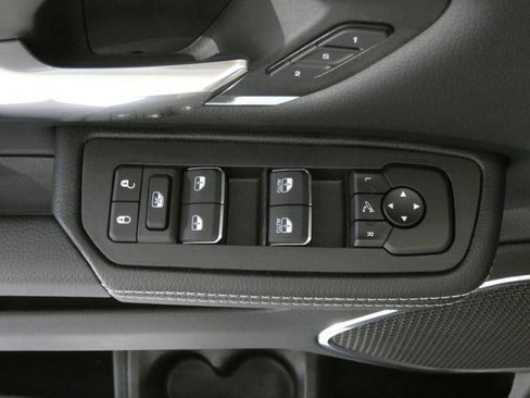 New 2026 RAM 1500 Laramie w/ Chrome Appearance Group AWD/4WD image 22
