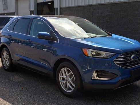 Used 2021 Ford Edge SEL w/ Convenience Package image 2