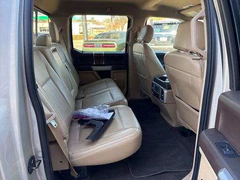 Used 2018 Ford F150 Lariat w/ Equipment Group 502A Luxury image 10