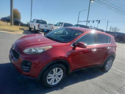 Used 2019 Kia Sportage LX image 3