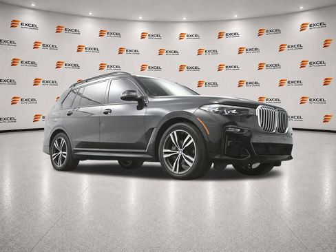 Used 2021 BMW X7 xDrive40i w/ M Sport Package AWD/4WD image 54