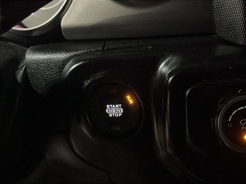 Used 2021 Jeep Wrangler Unlimited Sport AWD/4WD image 21