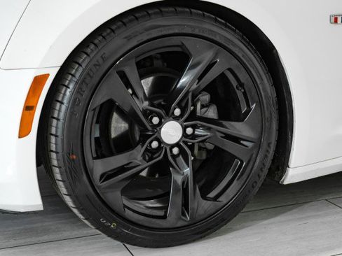 Used 2018 Chevrolet Camaro LT w/ RS Package image 43