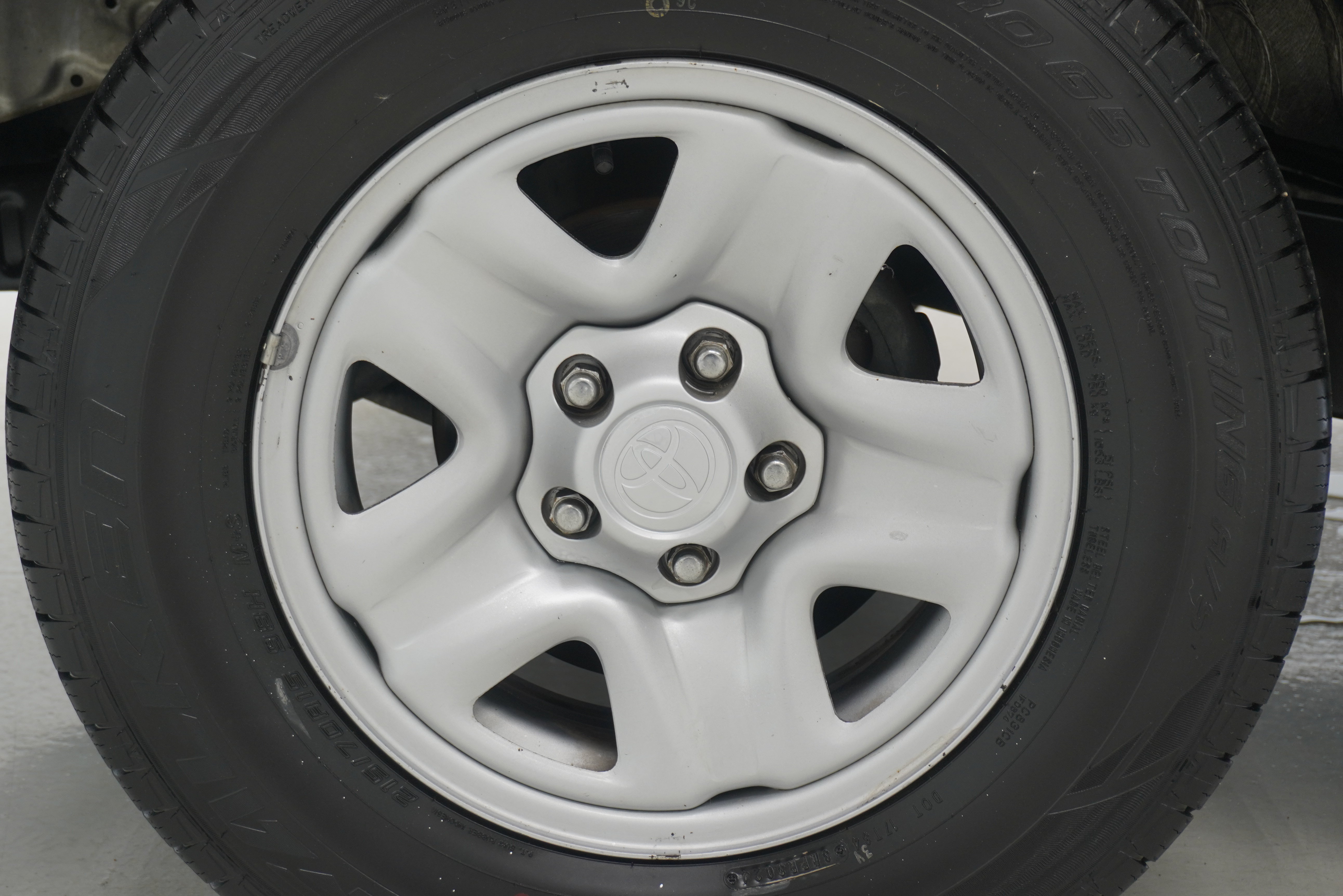 Used 2001 Toyota Tacoma 2WD Regular Cab w/ SR5 Pkg w/ Chrome Pkg image 19