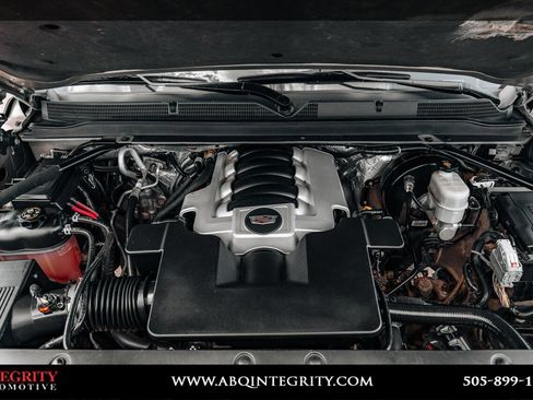 Used 2016 Cadillac Escalade Luxury AWD/4WD image 65