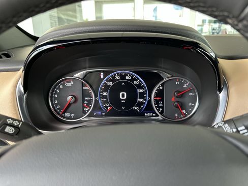 Certified 2023 Chevrolet Traverse Premier FWD image 11
