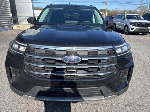 Used 2025 Ford Explorer Active image 2