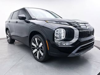 New 2025 Mitsubishi Outlander SE video 1