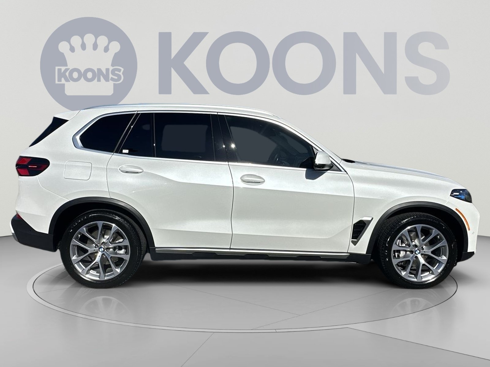 Used 2024 BMW X5 xDrive40i w/ Premium Package AWD/4WD image 12
