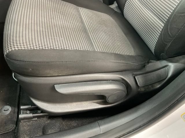 Used 2020 Hyundai Kona SE FWD image 29